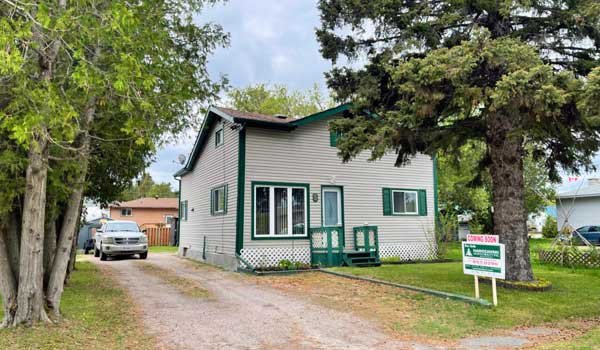 Narozanski North Real Estate Brokerage 12 Narozanski North Real Estate Brokerage 9
