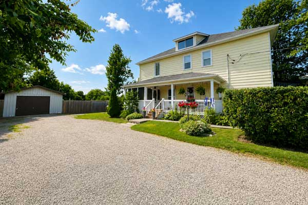 Narozanski North Real Estate Brokerage 18 Narozanski North Real Estate Brokerage 14