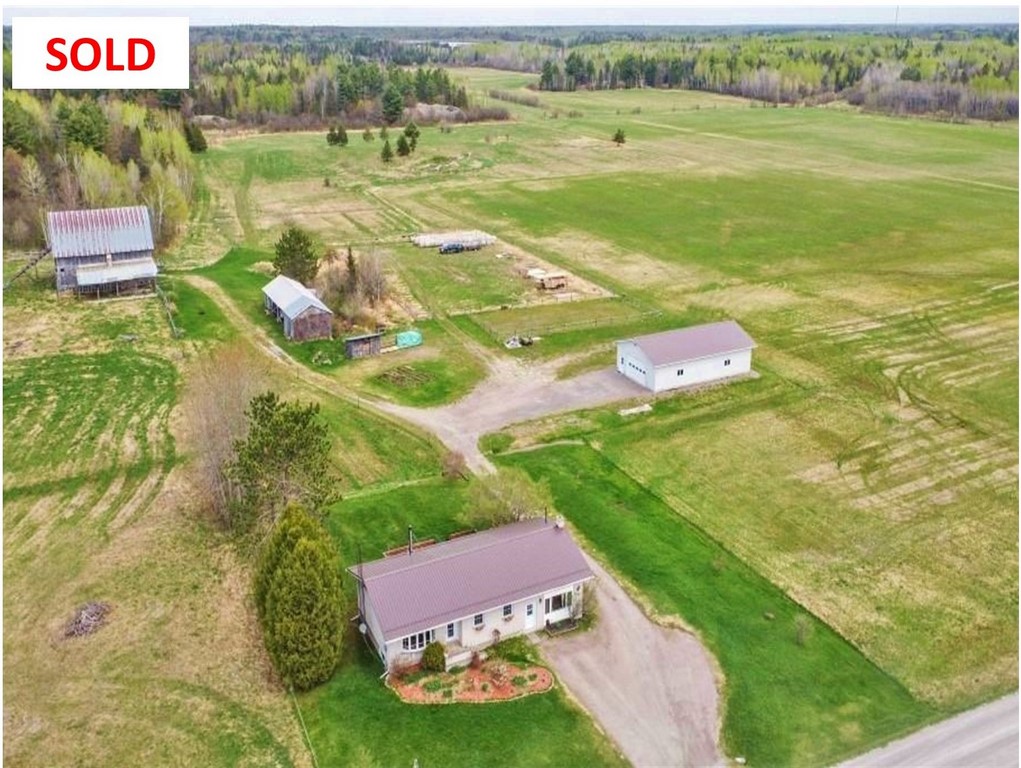 Ranch In The Near North !, Opportunity Of A Lifetime! , Ontario    - Photo 1 - 40464560