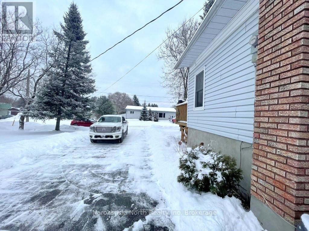 11 John Street, St. Charles, Ontario  P0M 2W0 - Photo 3 - X11947371