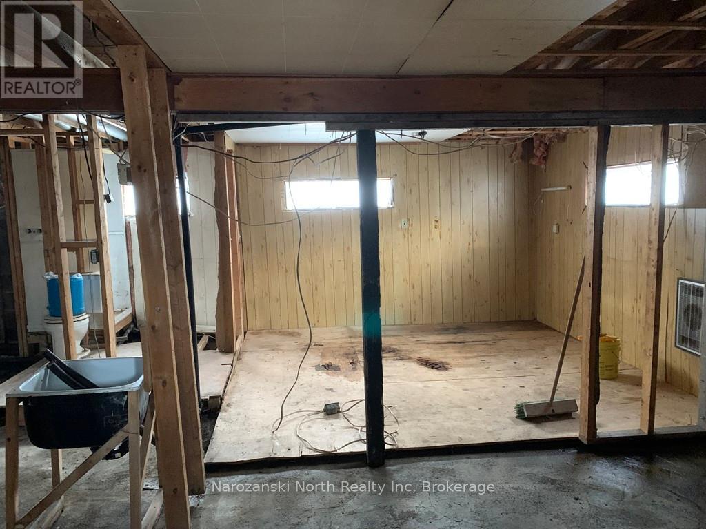 615 Labre Road, St. Charles, Ontario  P0M 2W0 - Photo 13 - X12084921