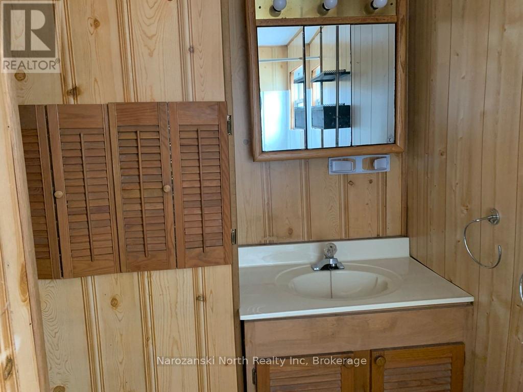 615 Labre Road, St. Charles, Ontario  P0M 2W0 - Photo 9 - X12084921