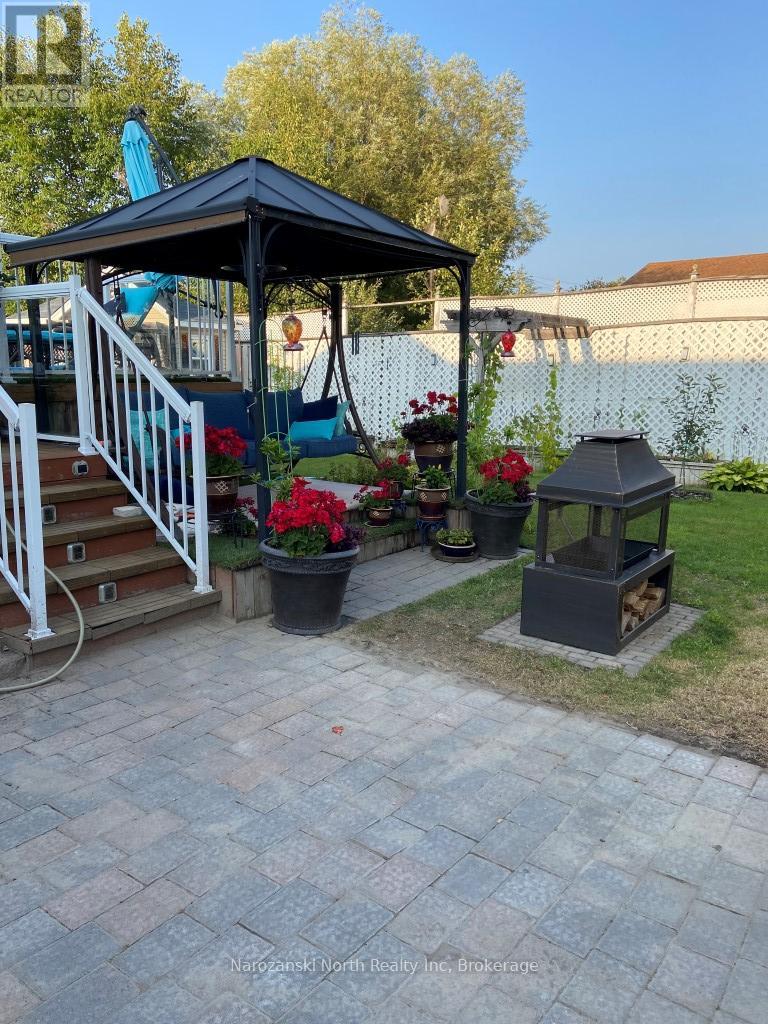 46 Tamerack Avenue, West Nipissing, Ontario  P2B 3H3 - Photo 34 - X12090096