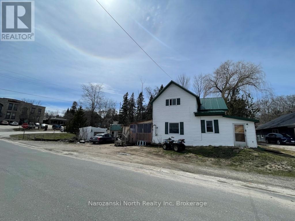 1 PHIPPS STREET, Gore Bay, Ontario