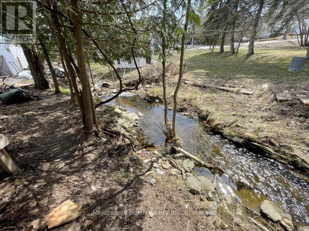 1 Phipps Street, Gore Bay, Ontario  P0P 1H0 - Photo 4 - X12121089