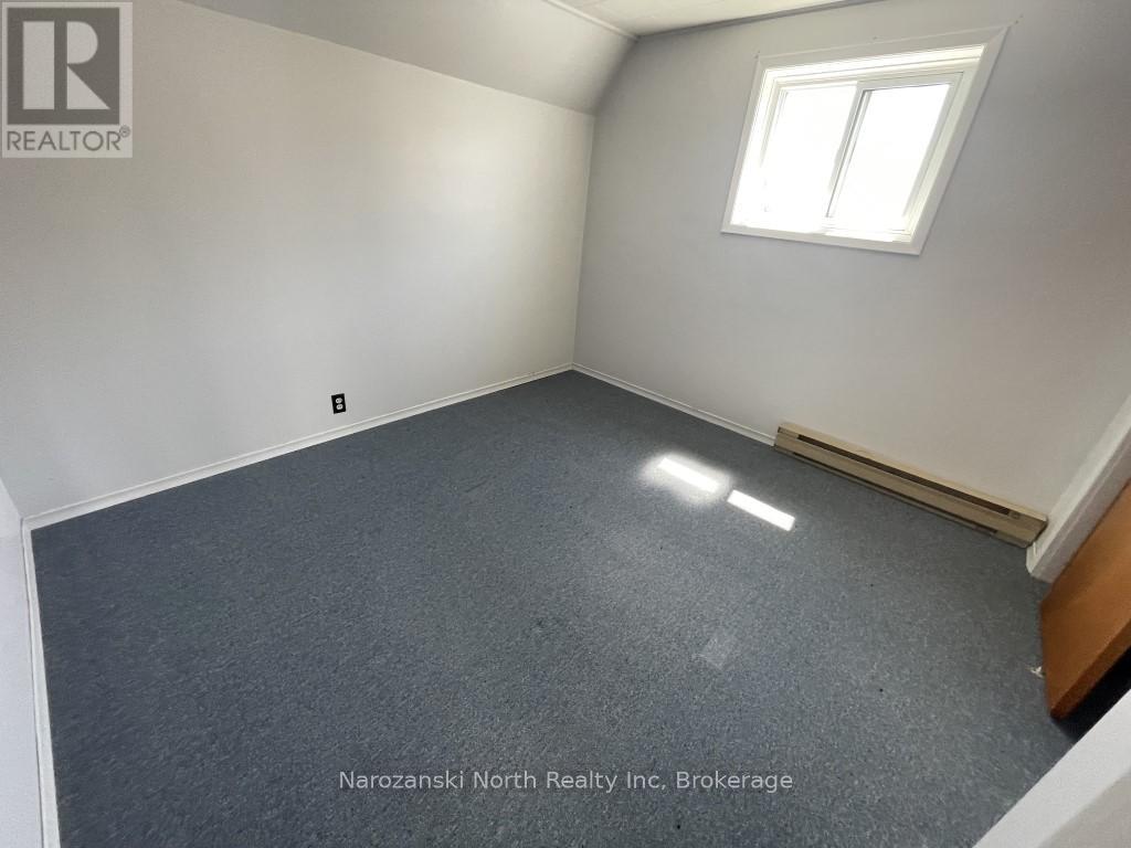 172 Parker Street, West Nipissing, Ontario  P2B 1L3 - Photo 13 - X12163119