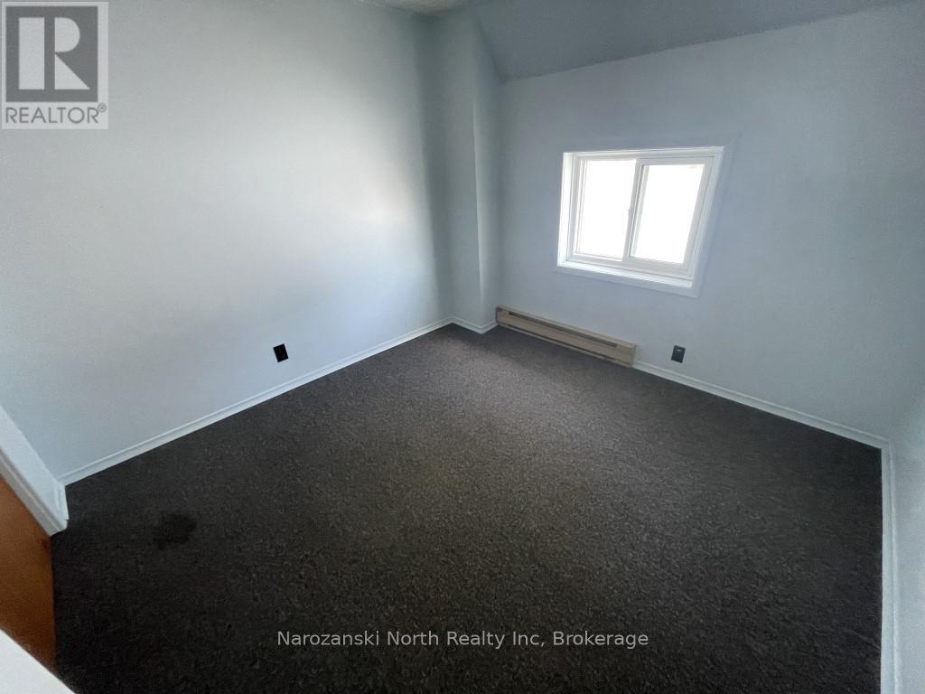 172 Parker Street, West Nipissing, Ontario  P2B 1L3 - Photo 14 - X12163119