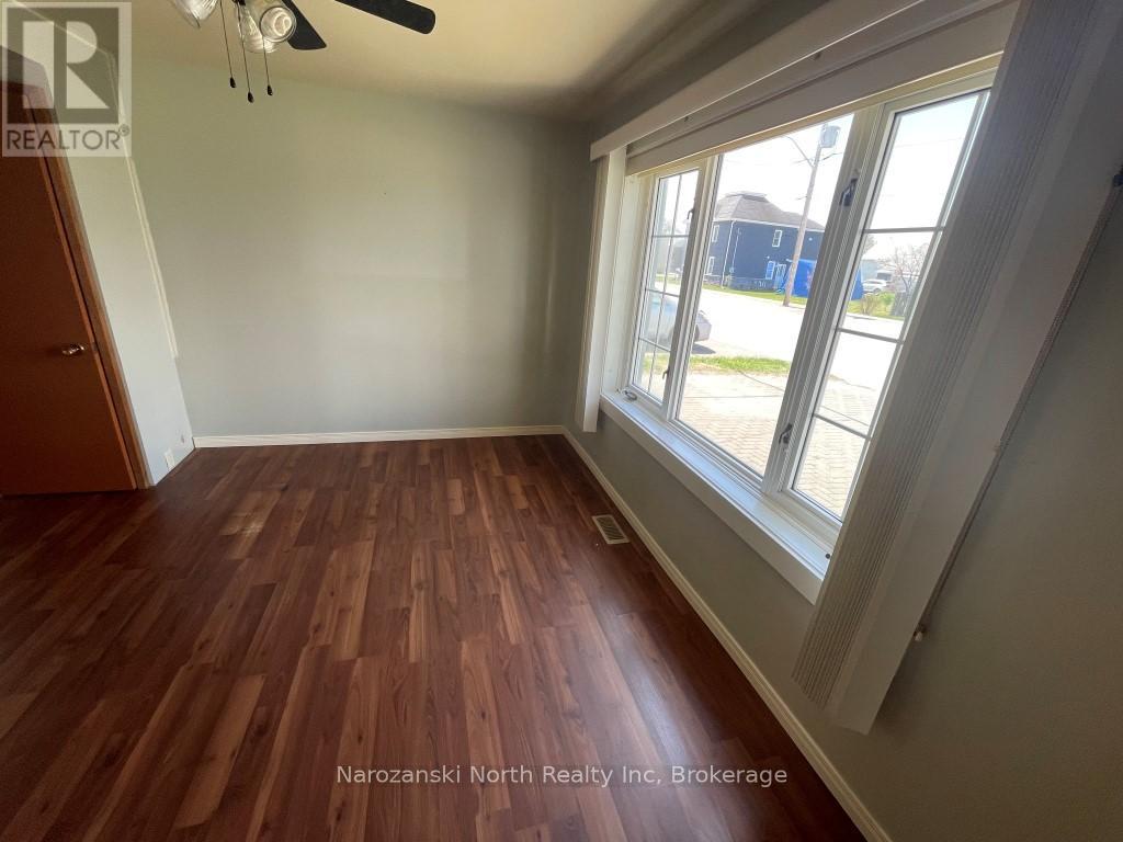172 Parker Street, West Nipissing, Ontario  P2B 1L3 - Photo 3 - X12163119