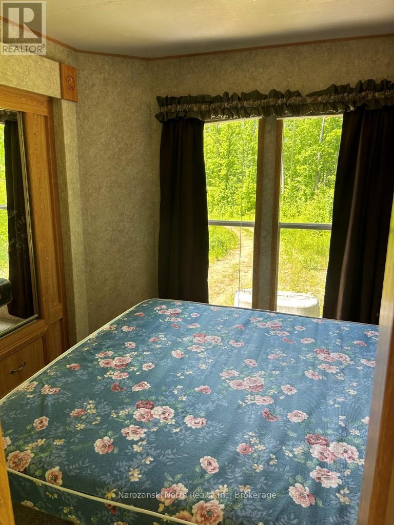 25 Tower Road, French River, Ontario  P0M 1A0 - Photo 12 - X12202485