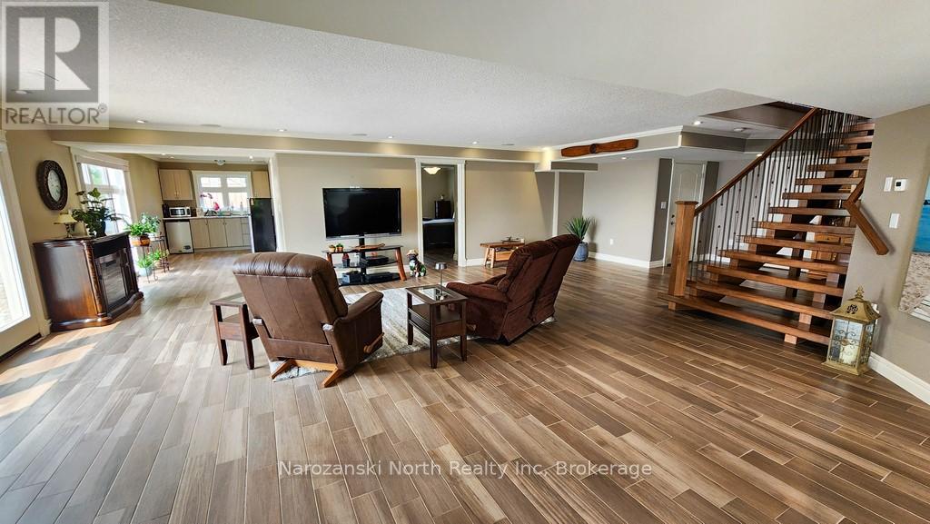 8 Telesphore Street, Greater Sudbury, Ontario  P0M 1B0 - Photo 22 - X12222893