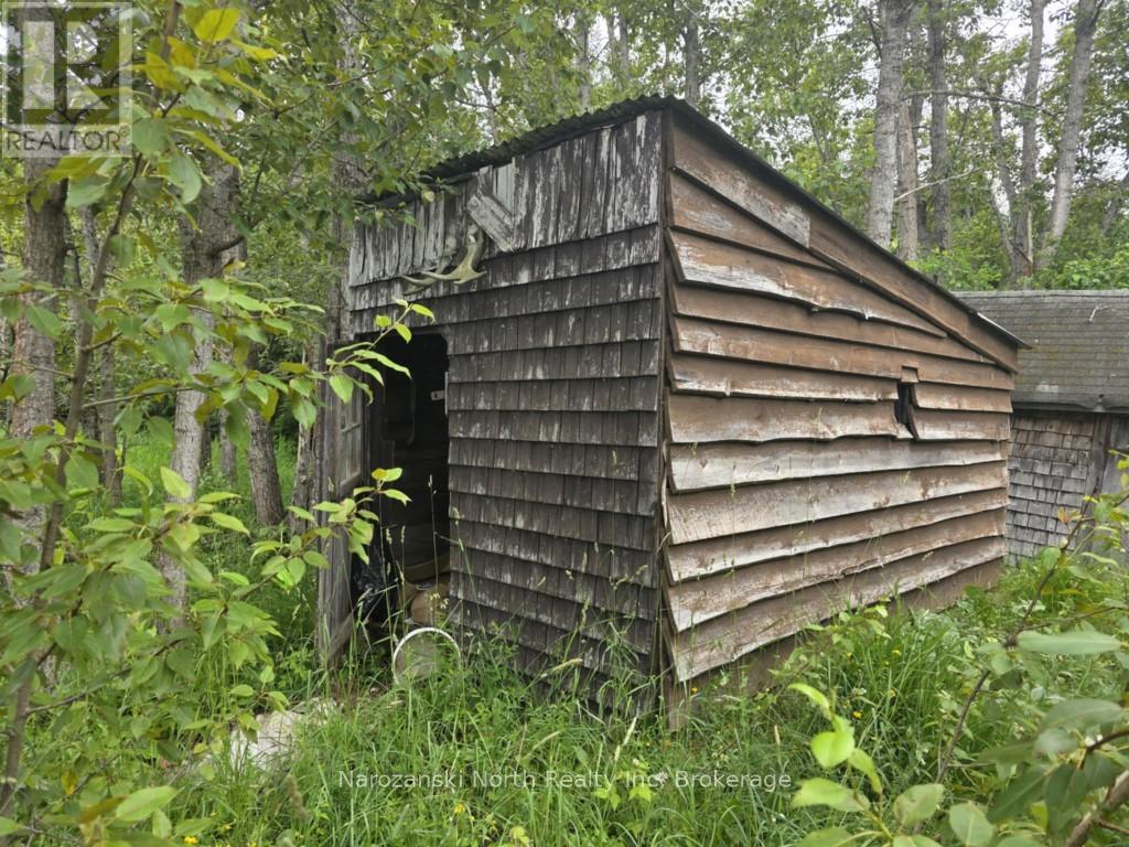 1119 Blue Road, Central Manitoulin, Ontario  P0P 1S0 - Photo 10 - X12277753