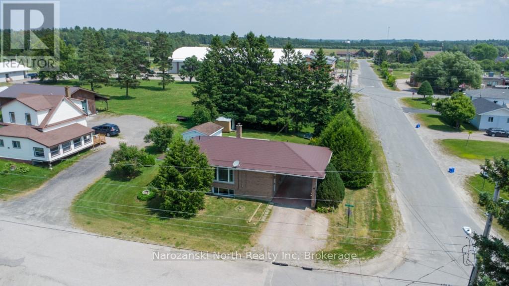 20 Dollard Street, French River, Ontario  P0M 2N0 - Photo 2 - X12297773
