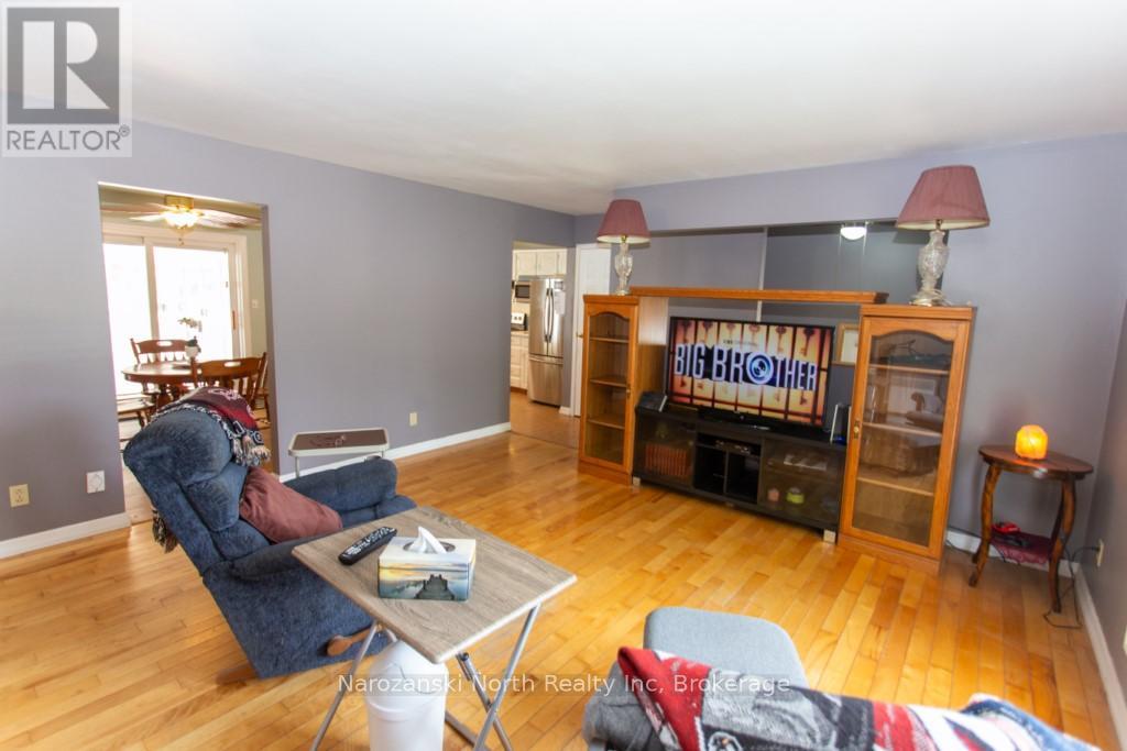 20 Dollard Street, French River, Ontario  P0M 2N0 - Photo 7 - X12297773