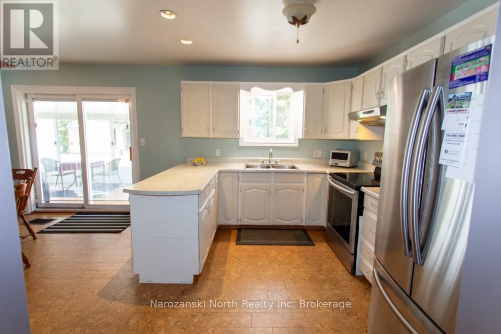 20 Dollard Street, French River, Ontario  P0M 2N0 - Photo 9 - X12297773