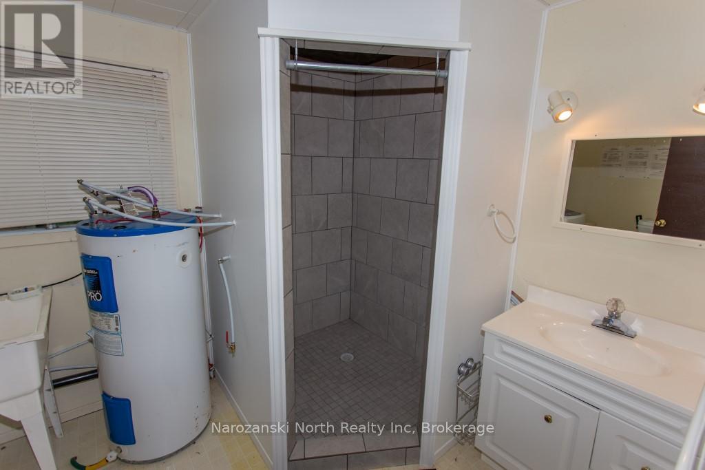 99 B Zettler Bay Road, French River, Ontario  P0M 2N0 - Photo 23 - X12309424