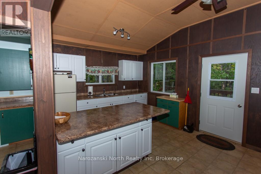 99 B Zettler Bay Road, French River, Ontario  P0M 2N0 - Photo 8 - X12309424