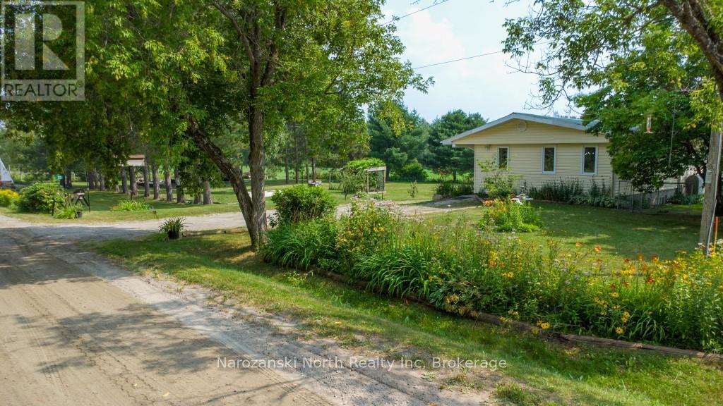33 Little Brule Road, Markstay-Warren, Ontario  P0M 2W0 - Photo 4 - X12342686
