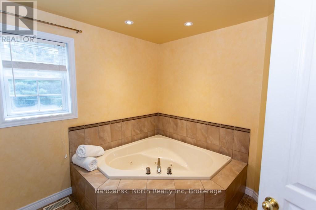 30 Presquille Road, French River, Ontario  P0M 1A0 - Photo 17 - X12370985