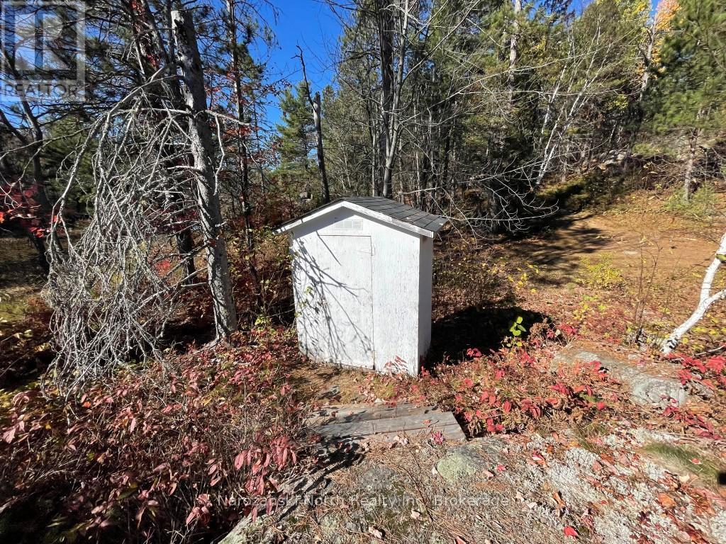 1096 East Road E, West Nipissing, Ontario  K6H 5R5 - Photo 21 - X12468845
