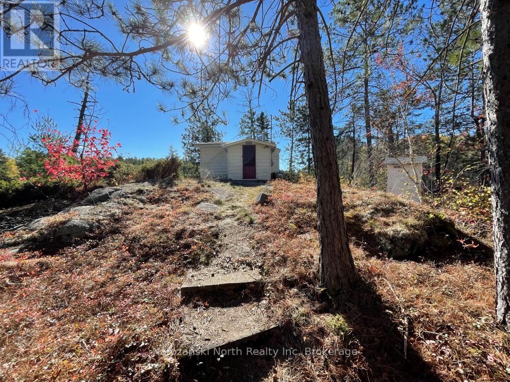 1096 East Road E, West Nipissing, Ontario  K6H 5R5 - Photo 3 - X12468845
