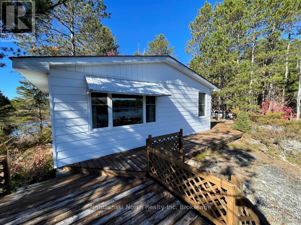 1096 East Road E, West Nipissing, Ontario  K6H 5R5 - Photo 5 - X12468845