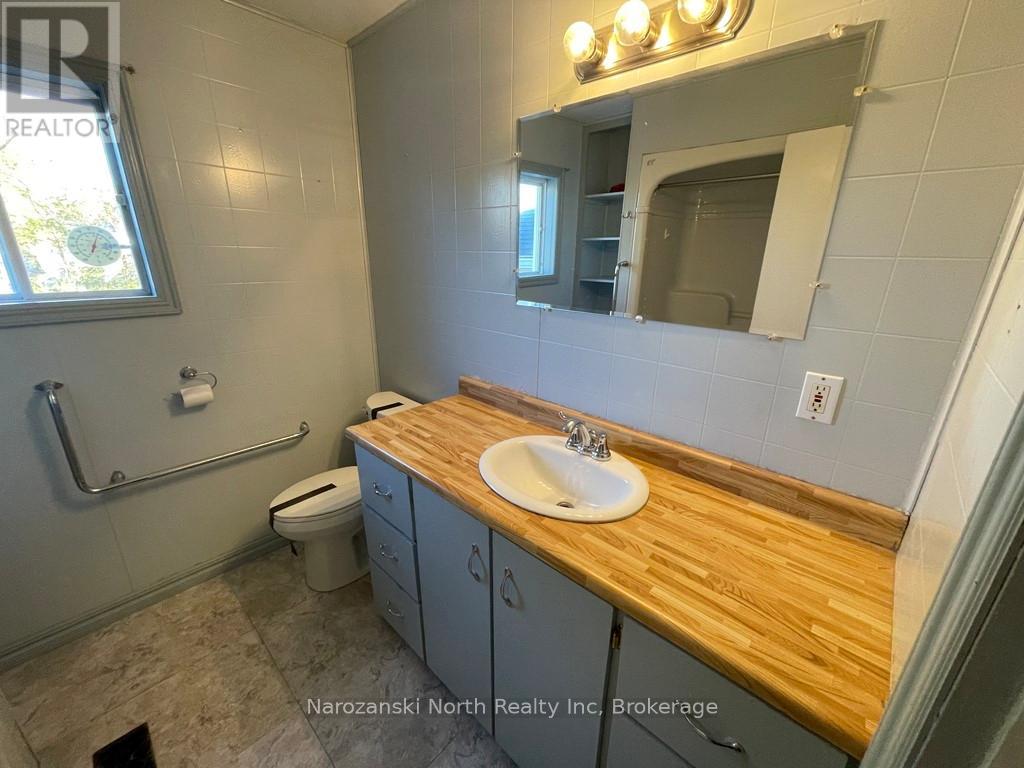 11 John Street, St. Charles, Ontario  P0M 2W0 - Photo 10 - X12469974