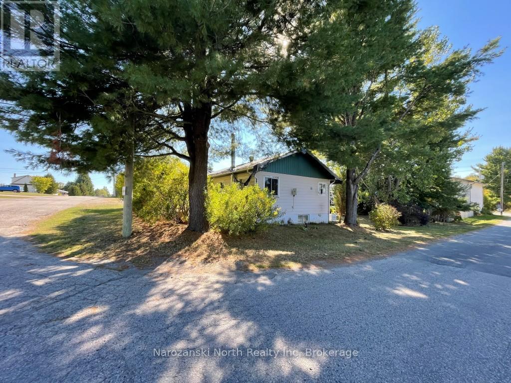 6 Champlain Street, French River, Ontario  P0M 2N0 - Photo 2 - X12470239