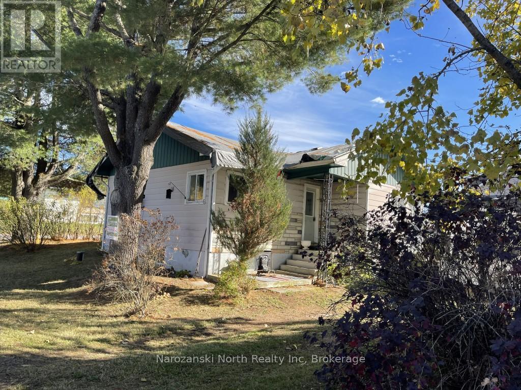 6 Champlain Street, French River, Ontario  P0M 2N0 - Photo 3 - X12470239