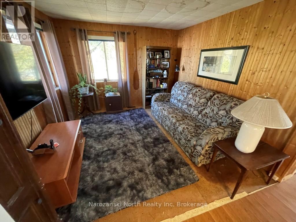 6 Champlain Street, French River, Ontario  P0M 2N0 - Photo 5 - X12470239