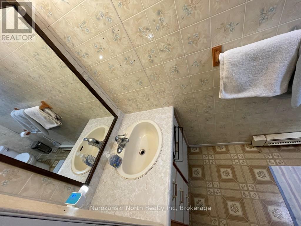 6 Champlain Street, French River, Ontario  P0M 2N0 - Photo 9 - X12470239