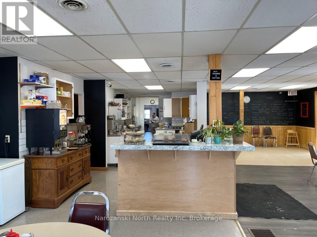 8 St David Street, French River, Ontario  P0M 2N0 - Photo 4 - X12521546