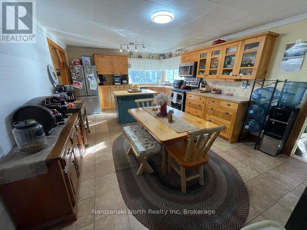 2597 Wolseley Bay Road, West Nipissing, Ontario  P6A 5K9 - Photo 9 - X12522168