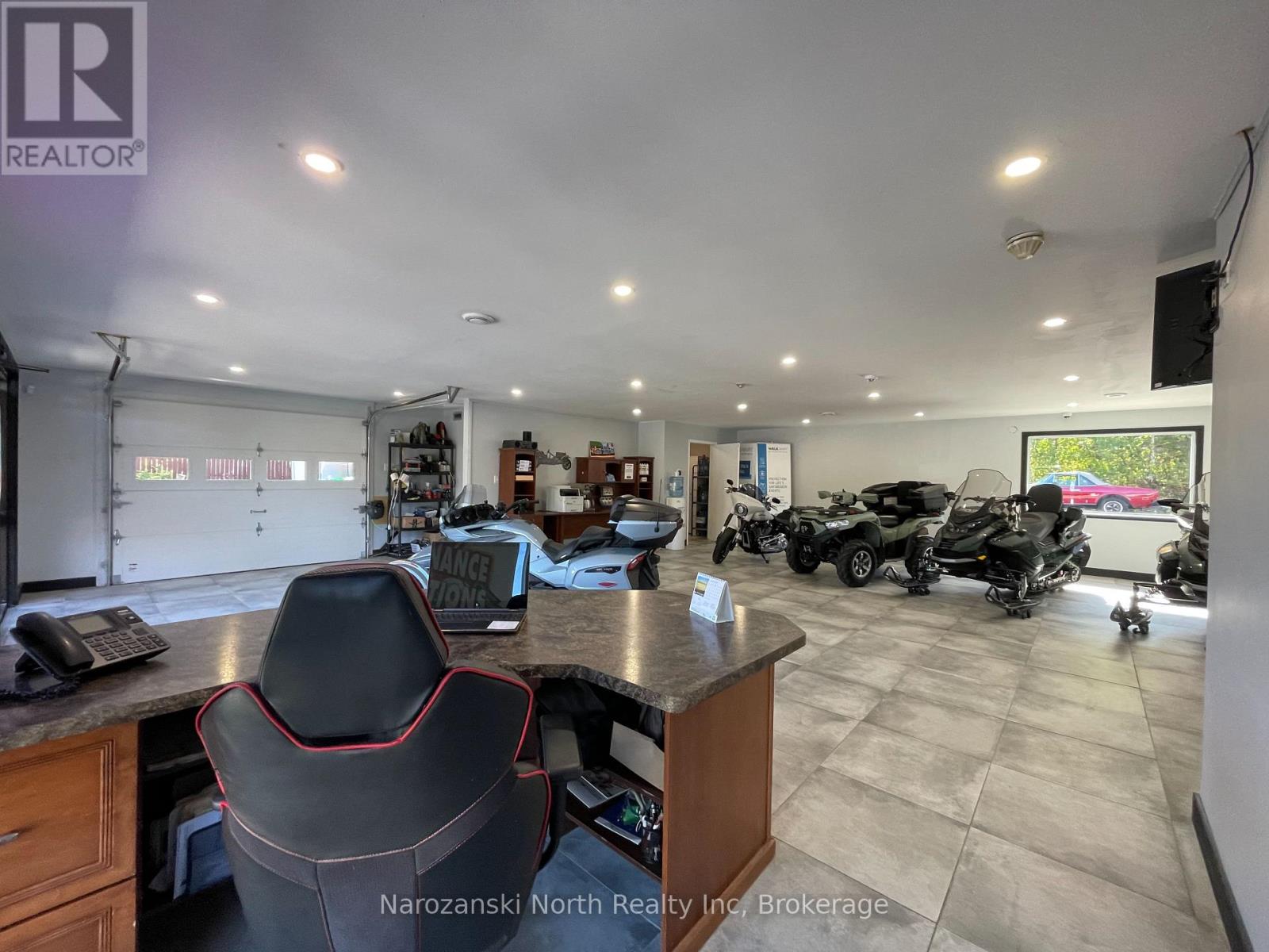 469 Kingsway, Greater Sudbury, Ontario  P3B 2E1 - Photo 11 - X12683942