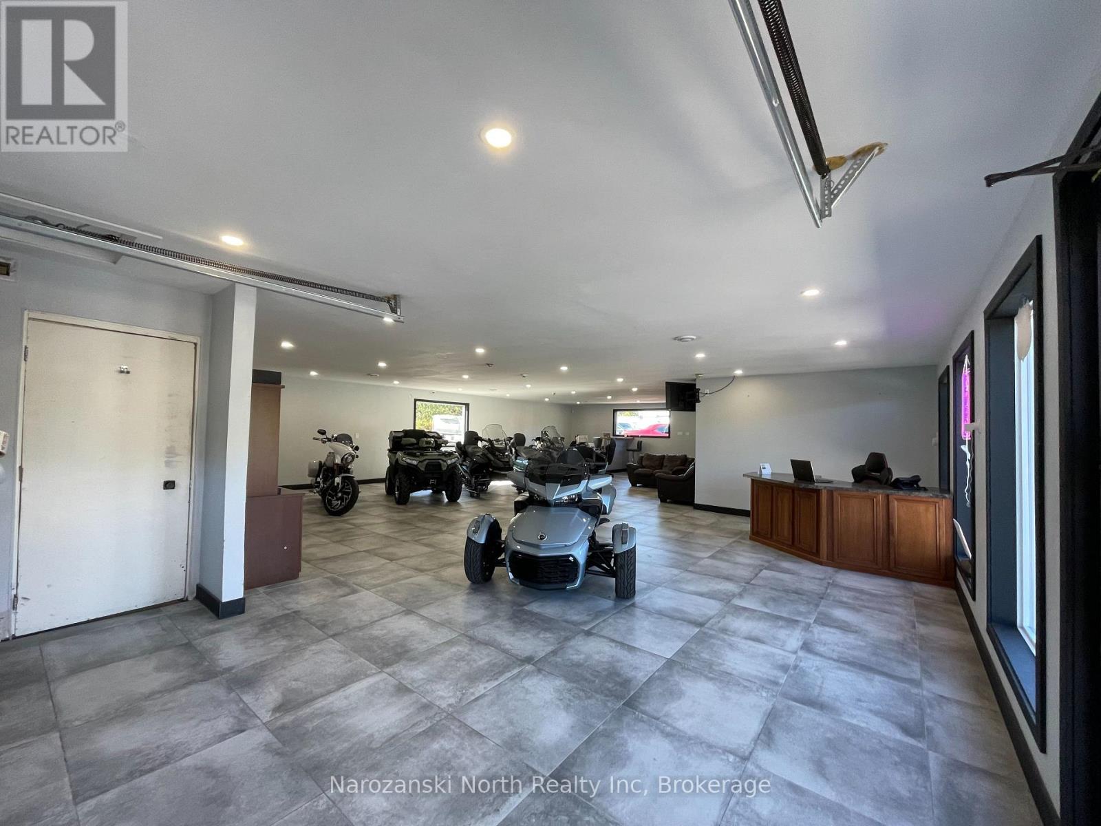 469 Kingsway, Greater Sudbury, Ontario  P3B 2E1 - Photo 8 - X12683942