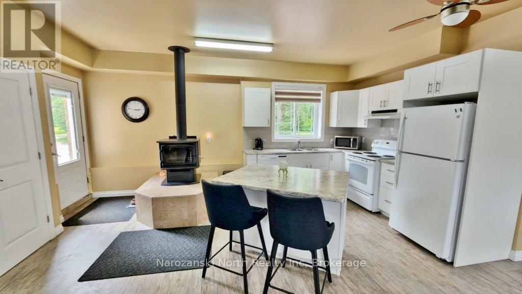 148 Hwy 607, French River, Ontario  P0M 1A0 - Photo 37 - X13099326