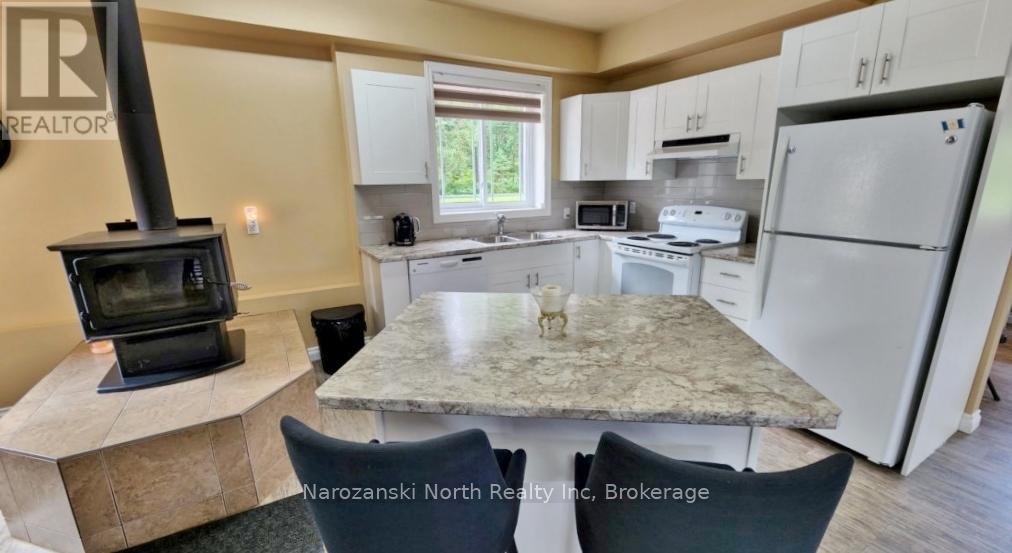 148 Hwy 607, French River, Ontario  P0M 1A0 - Photo 38 - X13099326