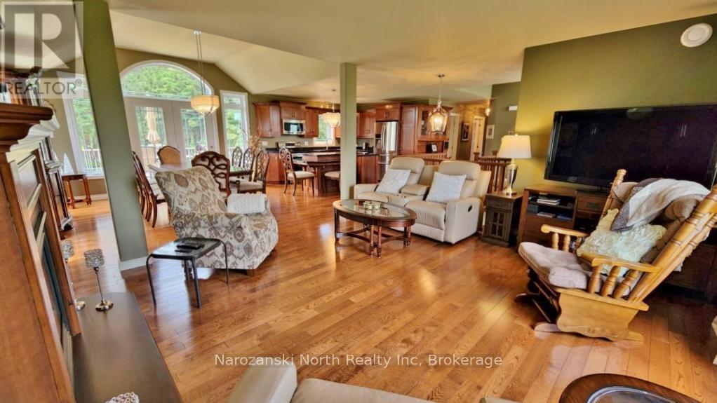 148 Hwy 607, French River, Ontario  P0M 1A0 - Photo 7 - X13099326