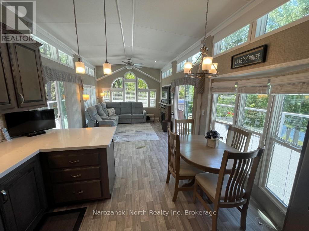 Welcome To A Rare Waterfront Retreat ,  Lake Nipissing, Ontario  P0M 2K0 - Photo 10 - X13422330
