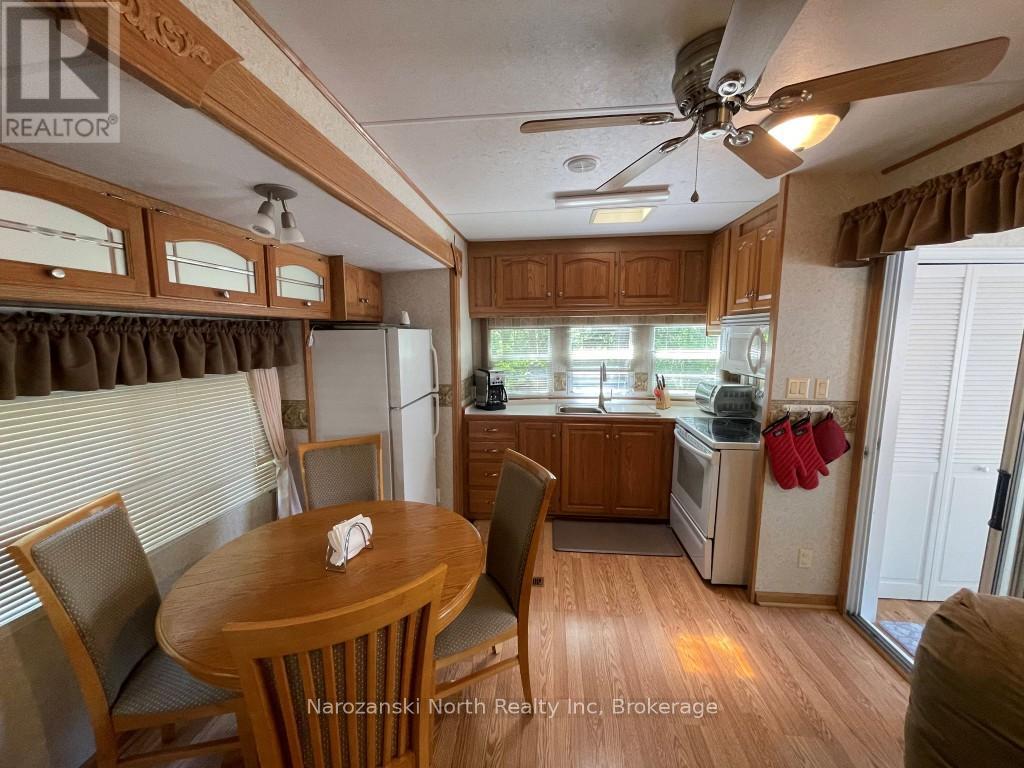 Welcome To A Rare Waterfront Retreat ,  Lake Nipissing, Ontario  P0M 2K0 - Photo 21 - X13422330