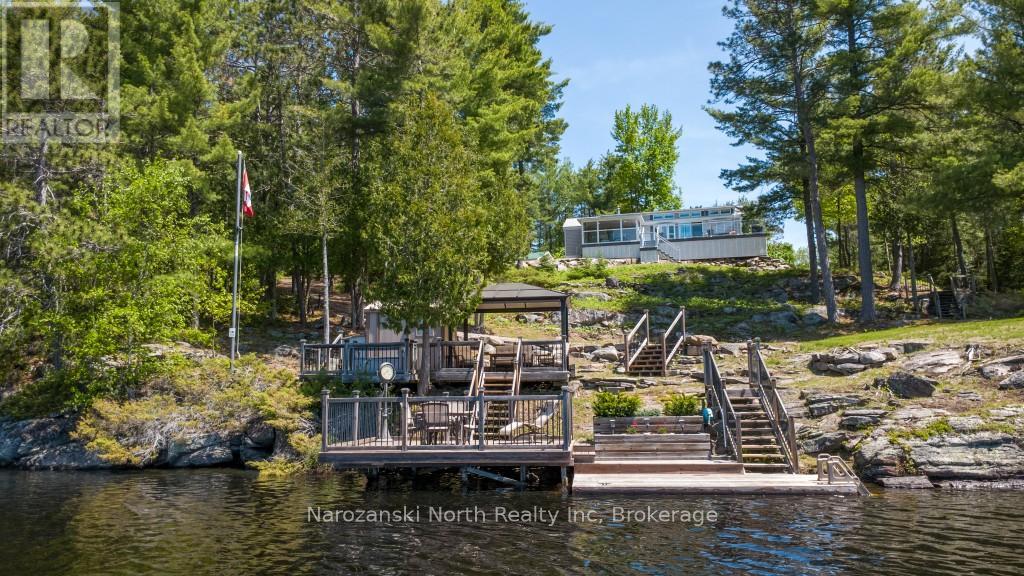 Welcome To A Rare Waterfront Retreat ,  Lake Nipissing, Ontario  P0M 2K0 - Photo 3 - X13422330