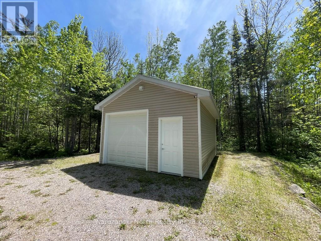 Welcome To A Rare Waterfront Retreat ,  Lake Nipissing, Ontario  P0M 2K0 - Photo 43 - X13422330