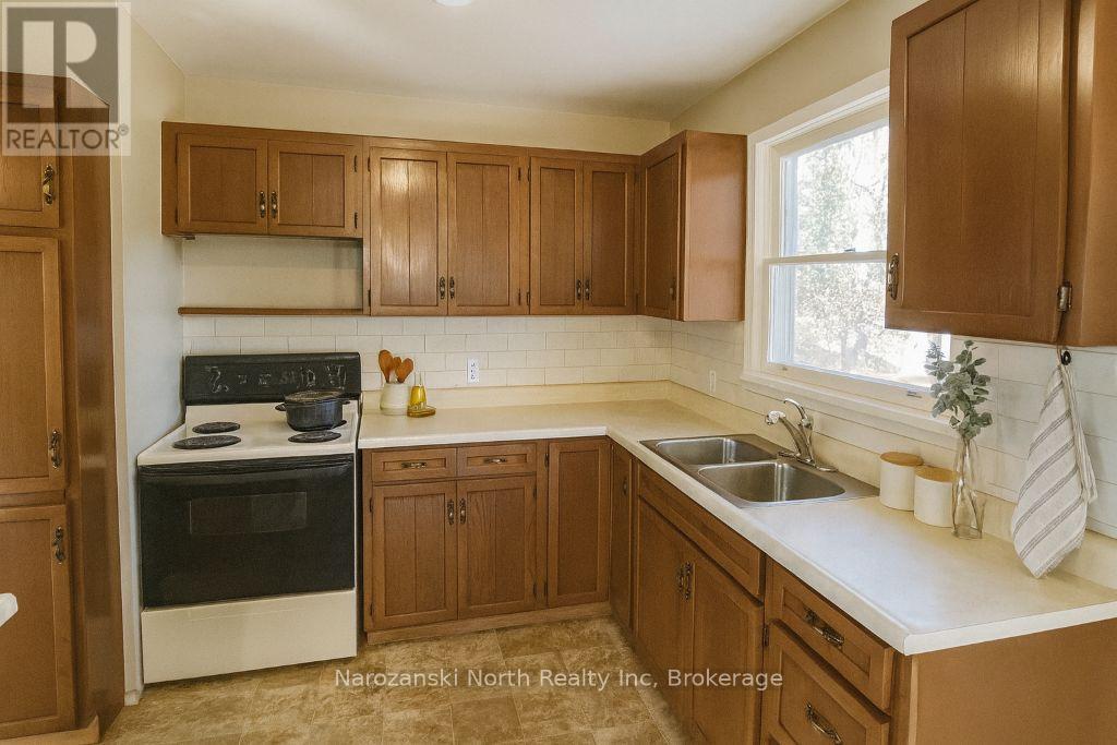 8162 Hwy 64 Highway, French River, Ontario  P0M 2K0 - Photo 7 - X13446600