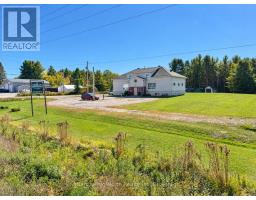 10 GREEN BAY ROAD, French River, Ontario