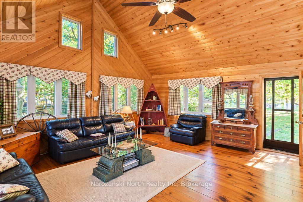 344 Perry Avenue, Killarney, Ontario  P0M 1A0 - Photo 5 - X13878360
