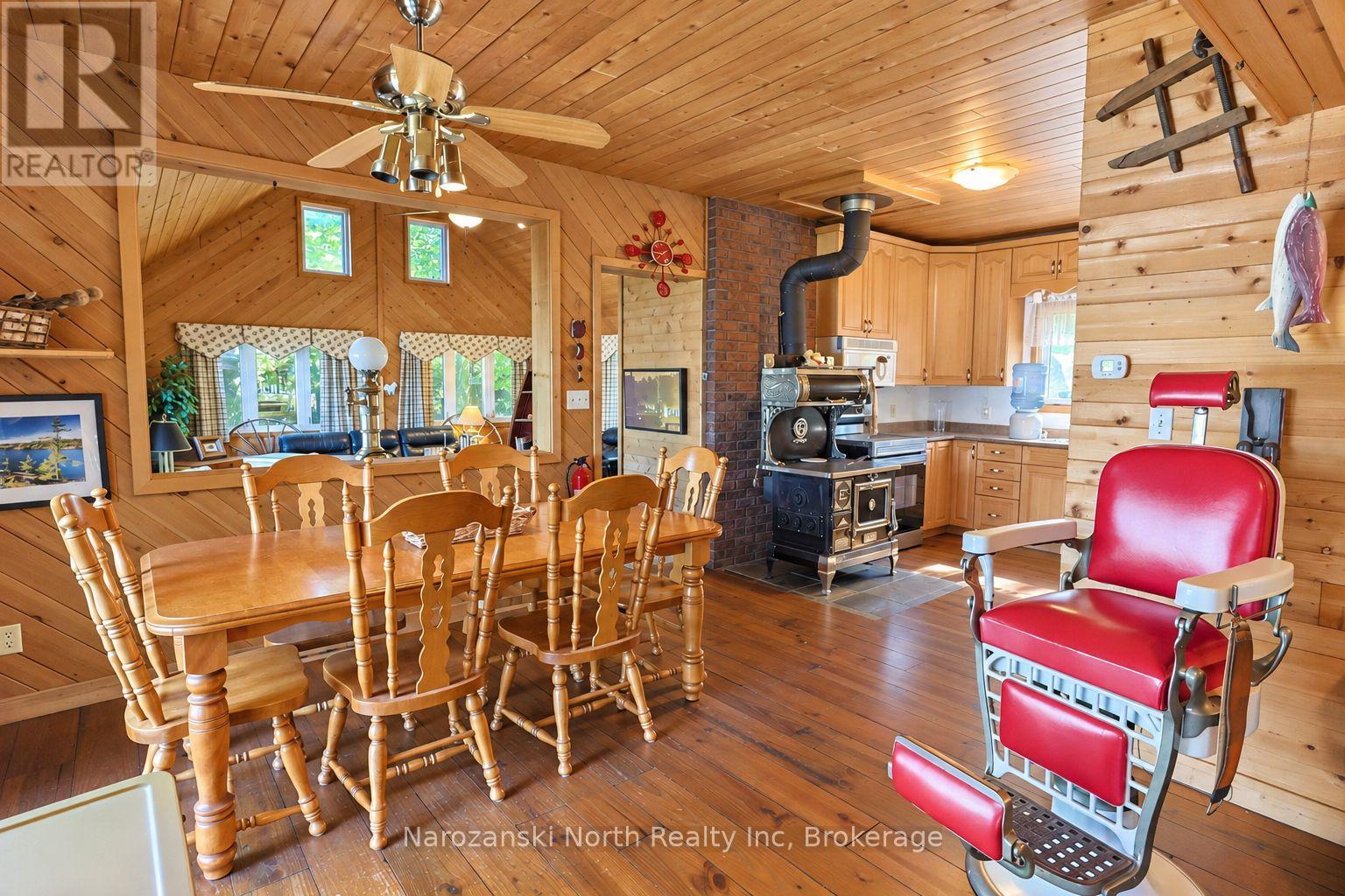 344 Perry Avenue, Killarney, Ontario  P0M 1A0 - Photo 8 - X13878360