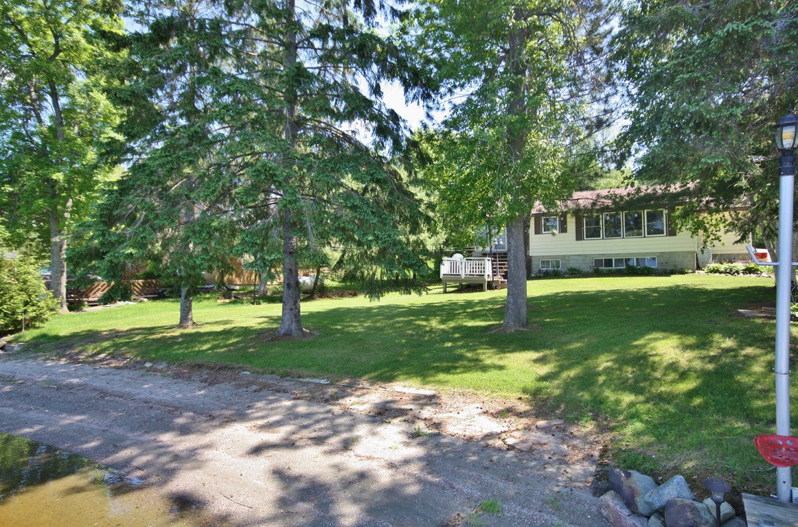 This Retreat ... , Looks Good From Any Angle, Ontario    - Photo 17 - RP2513220345