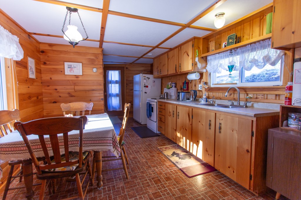 At This Waterfront Hideaway, You Will Never Want To Be Found, Ontario  P0M 1A0 - Photo 13 - RP5519699661