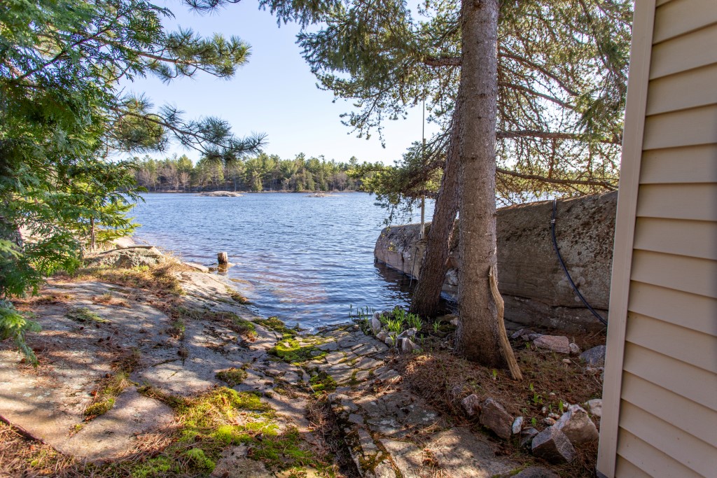 At This Waterfront Hideaway, You Will Never Want To Be Found, Ontario  P0M 1A0 - Photo 17 - RP5519699661