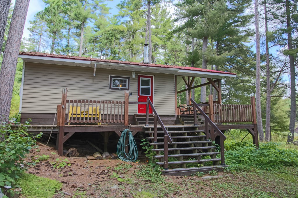 A Family Of Timer Royalty , Lake Nipissing, Ontario   - Photo 16 - RP5648135506