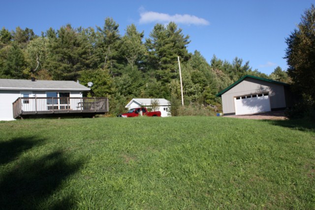 Expensive Lakefront Priced Home, On Tiny Lot? Not This One!, Ontario    - Photo 15 - RP6531702270